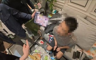 丢人丢到国外！曼谷两名中国网红涉毒裸奔扰民60万粉丝账号彻底翻车